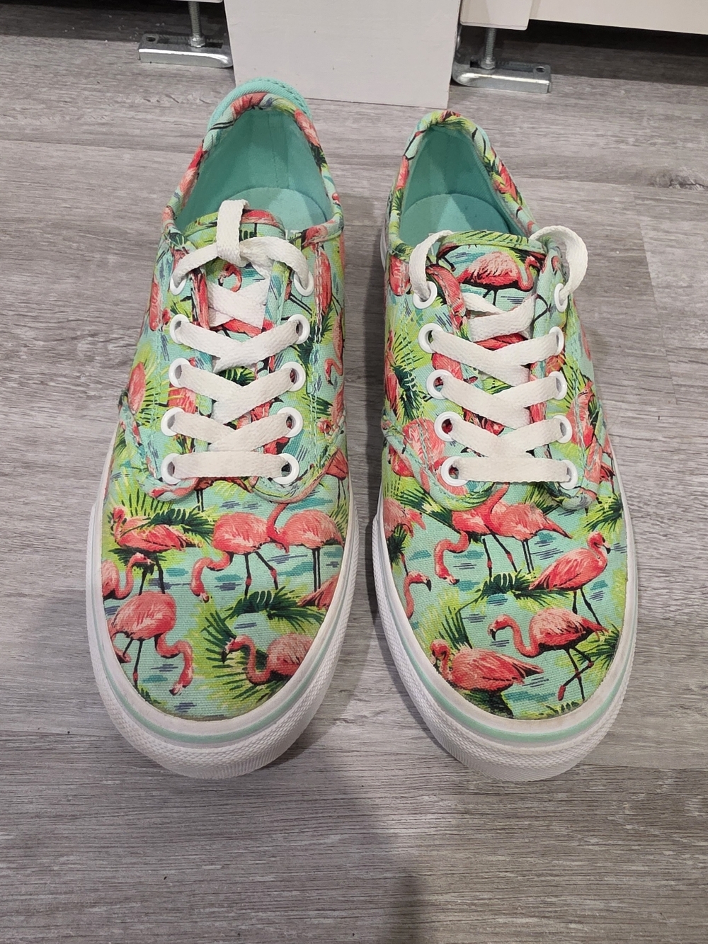 Vans Ultra Cush - Flamingo Tie Closure Shoes Sneakers Sz. 7.5 - NWOB - Picture 2 of 10